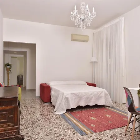 Casa Real Minori